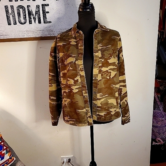 Forever 21 Camo green denim jacket Size Small - Picture 6 of 11
